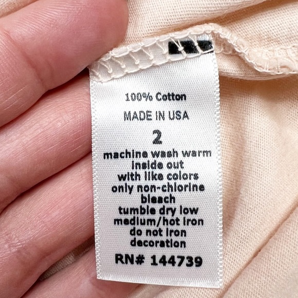 No Curfew New York Skyline Crewneck Graphic Short Sleeve Tee Shirt in Blush Sz S - Picture 5 of 5